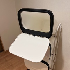 ゴミ箱の画像