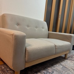 コンパクト2人掛けソファクッション付きの画像