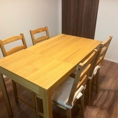 IKEA/イケア　JOKKMOKK 　ダイニングテーブル　椅子4...