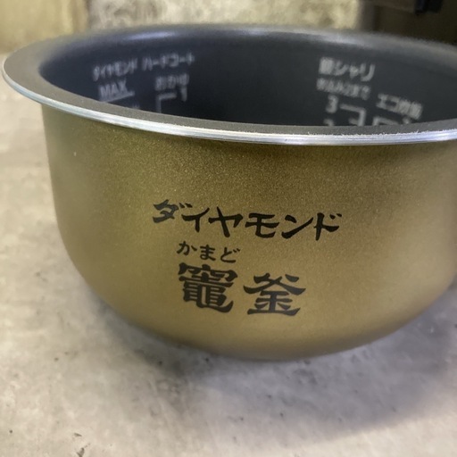 【美品】Panasonic 炊飯器SR-JX058-K 3号炊き パナソニック