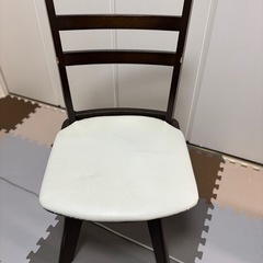 ニトリ回転式ダイニングチェア　DCロピア