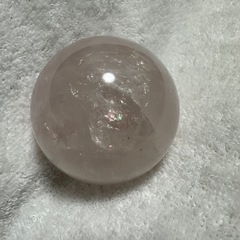 ピンクメタモルフォーゼス 丸玉54mm パワーストーン ルース スフィア 虹入りの画像