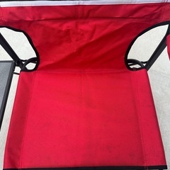 お話し中　コールマン椅子　2つの画像