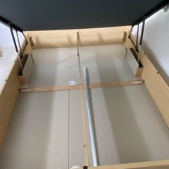 ニトリ　クイーンベットフレーム 跳ね上げ式　油圧式　収納ベッドの画像