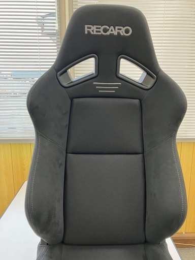 美品！2023年製レカロシートSR-7F GK100 BK/BK(右側用)