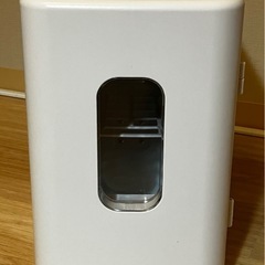 壊れた　ディスプレー型ポータブル保冷温庫8L ミニ保冷温庫