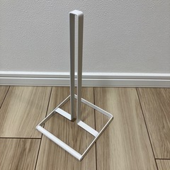 【0円追加可】キッチン　キッチンペーパーホルダー  ホワイト　ニトリの画像