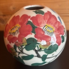 Ｃ　花と鳥の絵柄 陶器花瓶　台湾製　花入れ　化粧箱入り