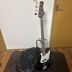 ベース
