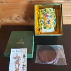 Ｄ　龍と鳳凰の絵柄の器　唐三彩　台湾製　陶器　花入れ　ペン立て
