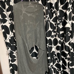 【断捨離】レディース🌸pas de calais😳珍しい背中の🕳️穴🕳️が特徴的🧡なカーディガンの画像