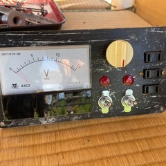 電圧計・トグルスイッチ付き　コンセントプレート