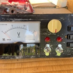 電圧計・トグルスイッチ付き　コンセントプレートの画像