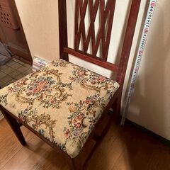  【無料でお譲りします】【引き渡し日限定】クラシカルなダイニング...