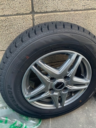 スタッドレスタイヤ