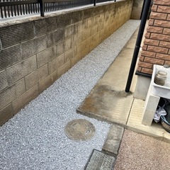 砂利敷きやります！