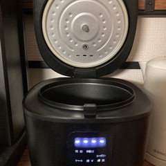 4合炊き炊飯器（表示一部非点灯）