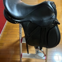 ⭐️エアーバッグ付けます。乗馬鞍　100鞍程度の使用です⭐️の画像