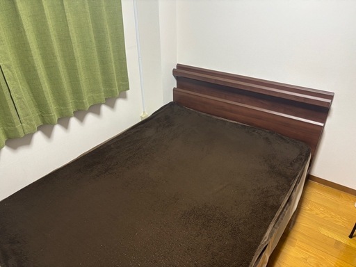 【吹田市受取】ダブルベッド　フレーム＋マットレス