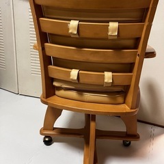 回転式キャスター付きチェアの画像