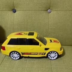 美品✨️大きめの車のおもちゃSUVの画像
