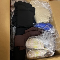 【無料仕入れ先情報公開可能◎】 おためし品10点！ 物販 商材色々　物販を始めたい方に　ネットショップ向け　レディース　メンズ　アパレル　服　靴　バッグ　アクセサリー　など　の画像