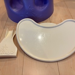 お値下中【bumbo】ベビーチェアの画像