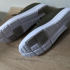 ほぼ新品　ロゴス スニーカー  防水 ローカットの画像