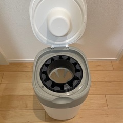 combi 強力密閉抗菌おむつポット ポイテック W防臭の画像