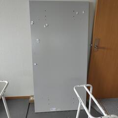 IKEA　デスク　ライトグレーの画像