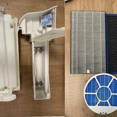 シャープ空気清浄機　プラズマクラスター　KC-J50-W 2020年製の画像