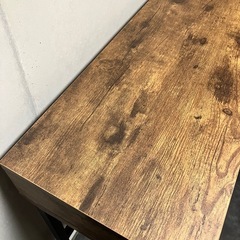 アンティークなコンソールテーブルの画像