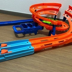 ホットウィール　レール　車の画像