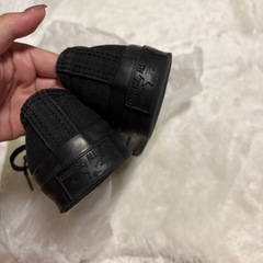 converse オールブラック　22㎝の画像