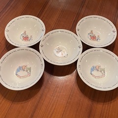ピーターラビット食器セットの画像