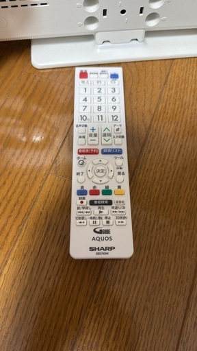 シャープ SHARP AQUOS(アクオス) DEシリーズ 24V型 ハイビジョン液晶テレビ ホワイト系 2T-C24DEW