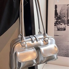 シルバー ポケット付き ショルダーバッグ