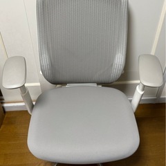美品 オカムラ シルフィー オフィスチェア グレー
