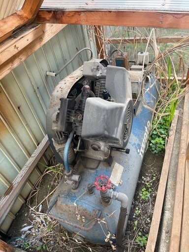 引取者決定　イワタニ　エアーコンプレッサー　2.2kw