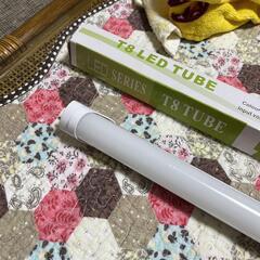 LED T8 TUBE 直管蛍光:20W形 色温度:5000K消費電力:9Wの画像