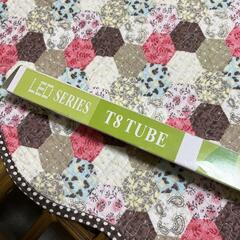 LED T8 TUBE 直管蛍光:20W形 色温度:5000K消費電力:9Wの画像