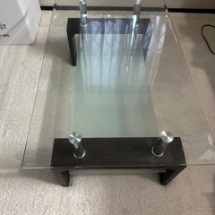 テーブル