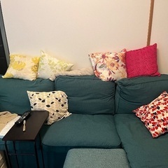 無料　IKEAのカウチ付きソファ　サイドテーブル付きの画像