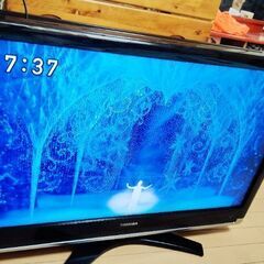 TOSHIBA　レグザ37V