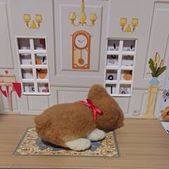 フカフカピンクの布団で寝ている可愛いワンちゃん　　羊毛の画像