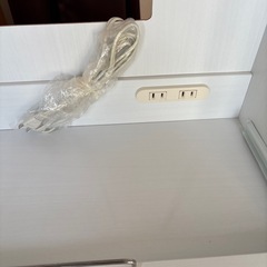 収納ボックス、電源タップ付きホワイトの画像