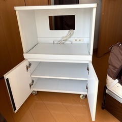 収納ボックス、電源タップ付きホワイトの画像