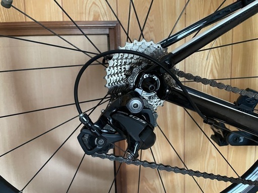 ロードバイク　GIANT  シマノ105　スポーツサイクル