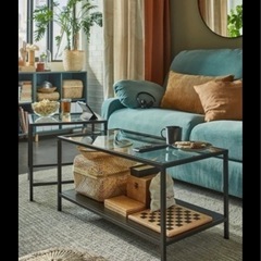 IKEA ガラステーブル　
VITTSJÖ ヴィットショーの画像