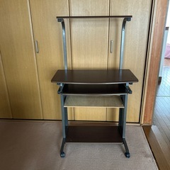 パソコン台と椅子　お値引きしますの画像